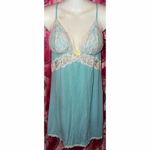 🩵 Victoria's Secret Crossback Lace Chemise